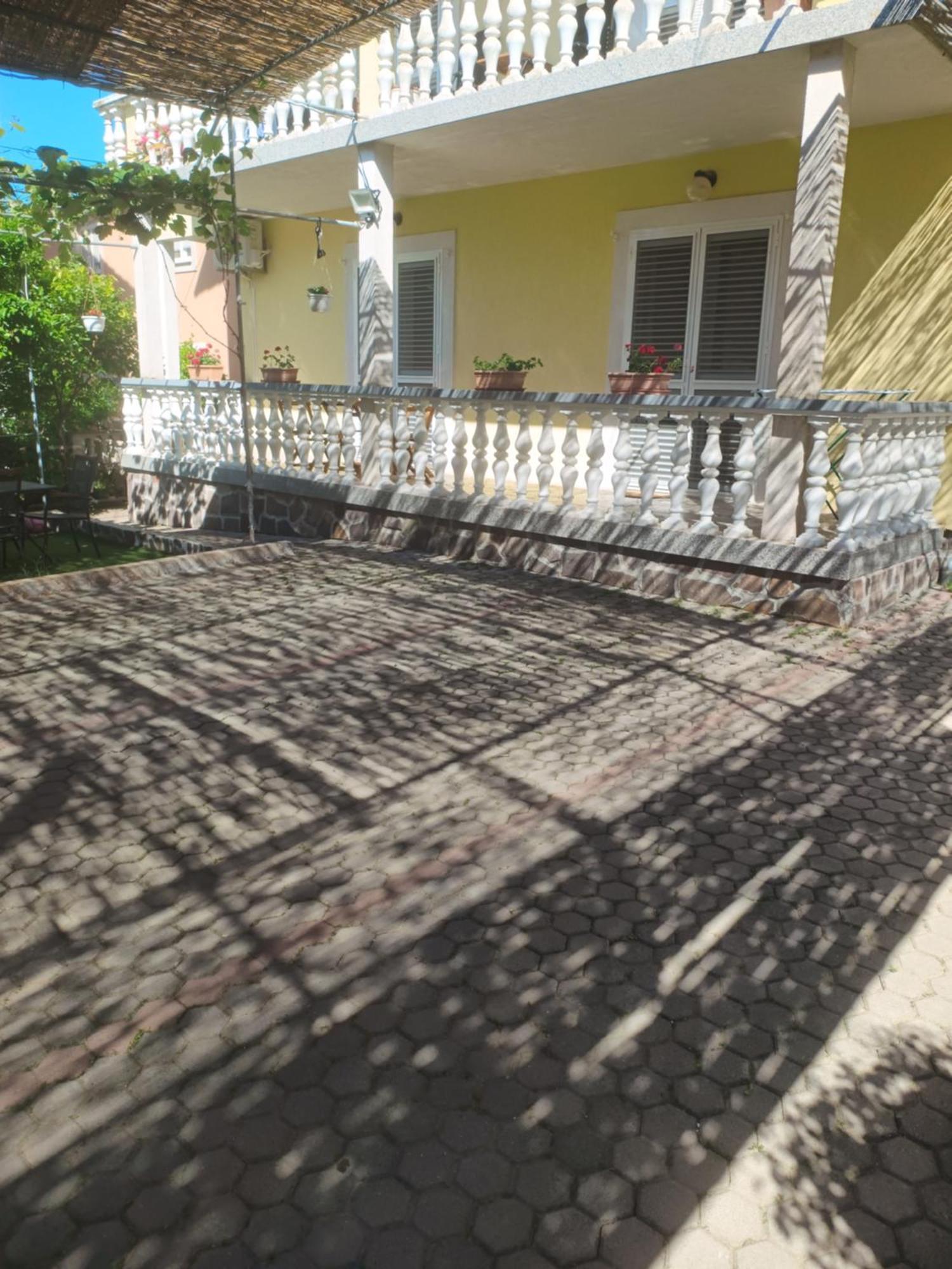 Livaja -100m2 ,free Parking, Klima,wifi Apartament